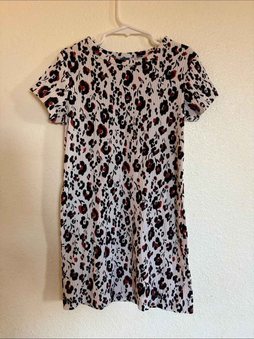 Old Navy White Short Sleeve Leopard Print Dress with Black and Red Spots